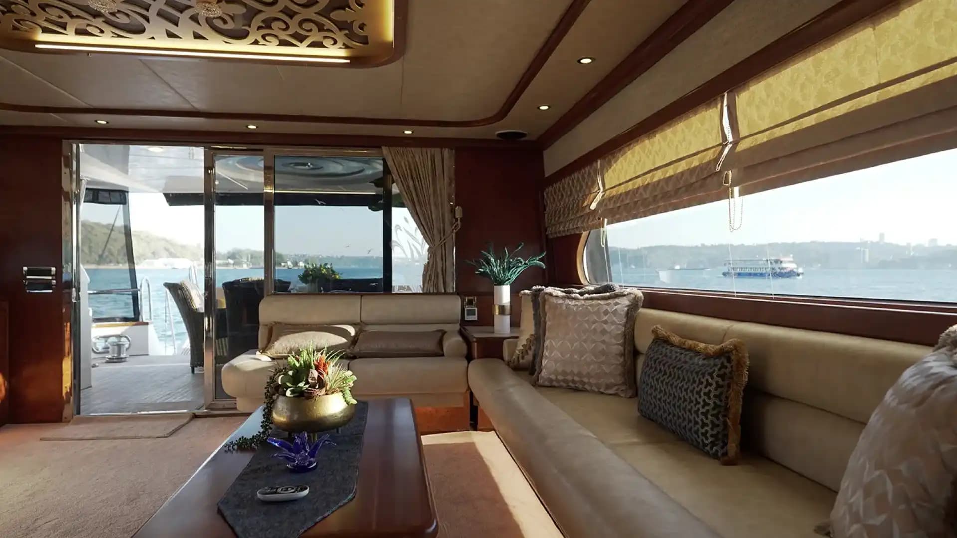 Göcek'te 27 Metrelik Lüks Motor Yat ile Unutulmaz VIP Deniz Tatili 48