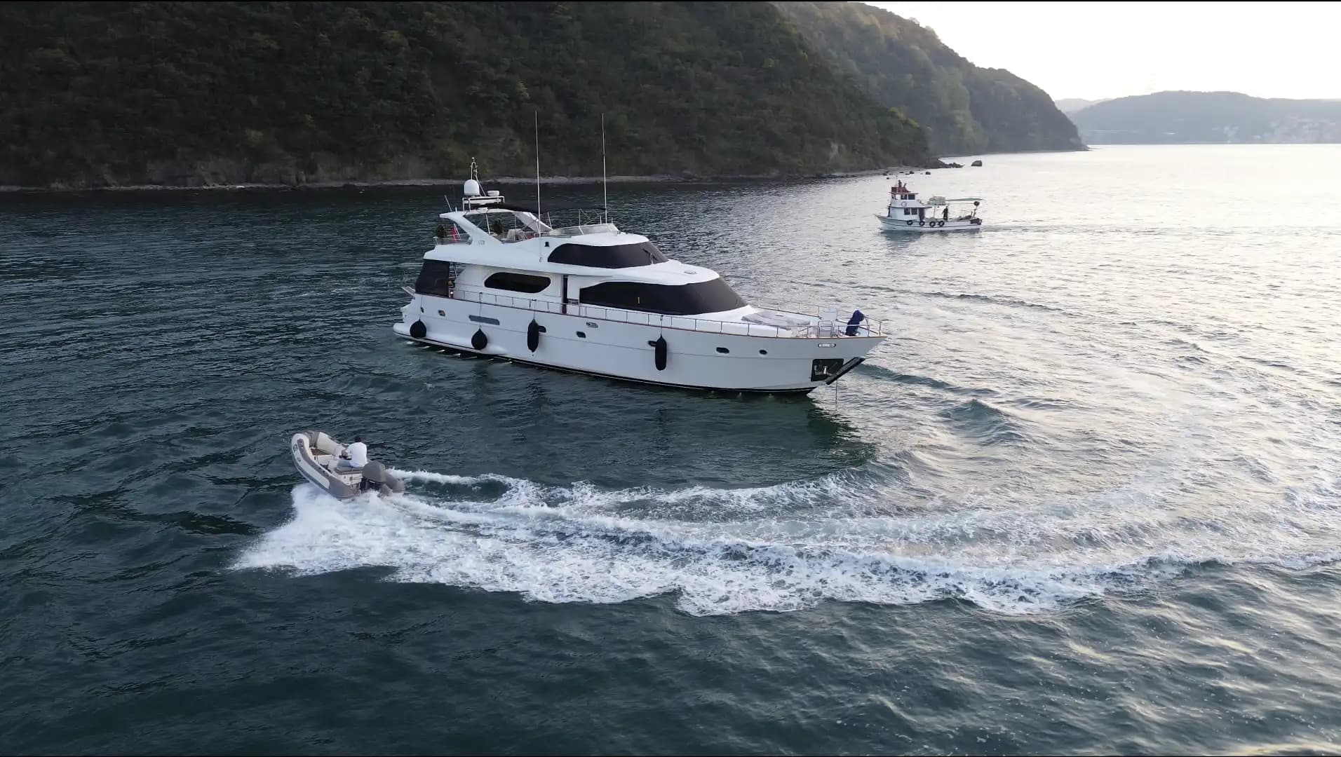 Göcek'te 27 Metrelik Lüks Motor Yat ile Unutulmaz VIP Deniz Tatili 16