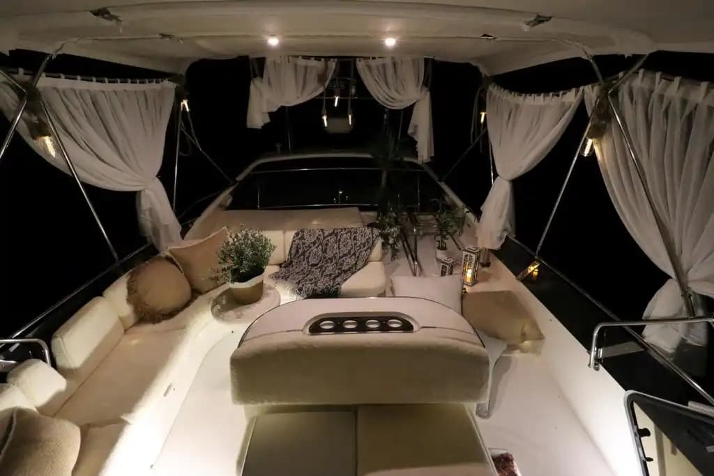 Göcek’te Lüks Princess Yat Konaklamalı Yüzme ve Gezi İçin Mükemmel Seçenek 20