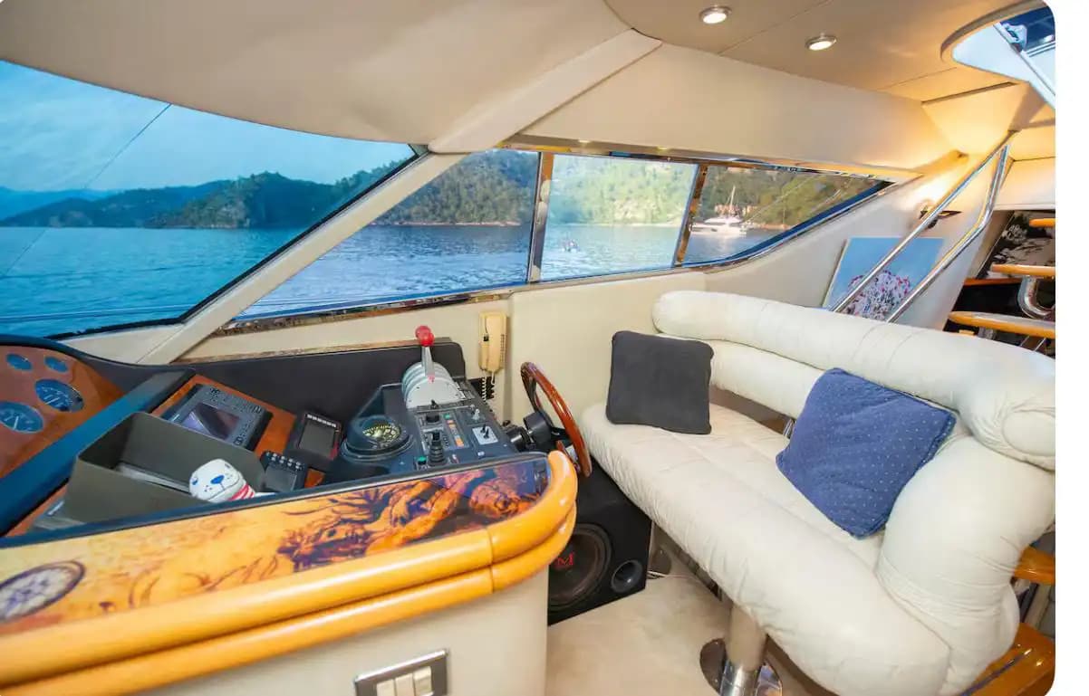 Göcek’te Azimut Lüks Yat ile Unutulmaz Bir Mavi Yolculuk Deneyimi 6