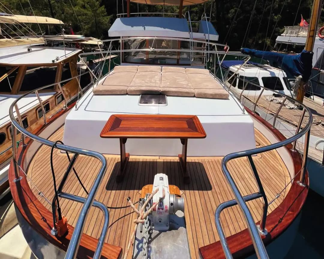 Göcek’te Ekstra Konforlu Gulet Kiralama – 10 Kişiye Kadar!