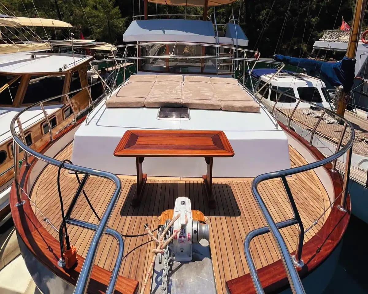 Göcek’te Ekstra Konforlu Gulet Kiralama – 10 Kişiye Kadar! 2