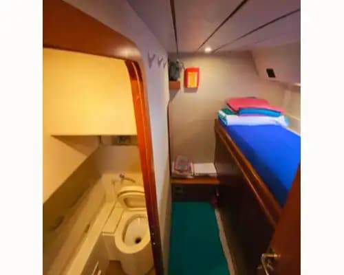 Göcek'te 3 Kabinli Feretti Yat – 6 Kişilik Konforlu ve Şık Bir Tatil 16