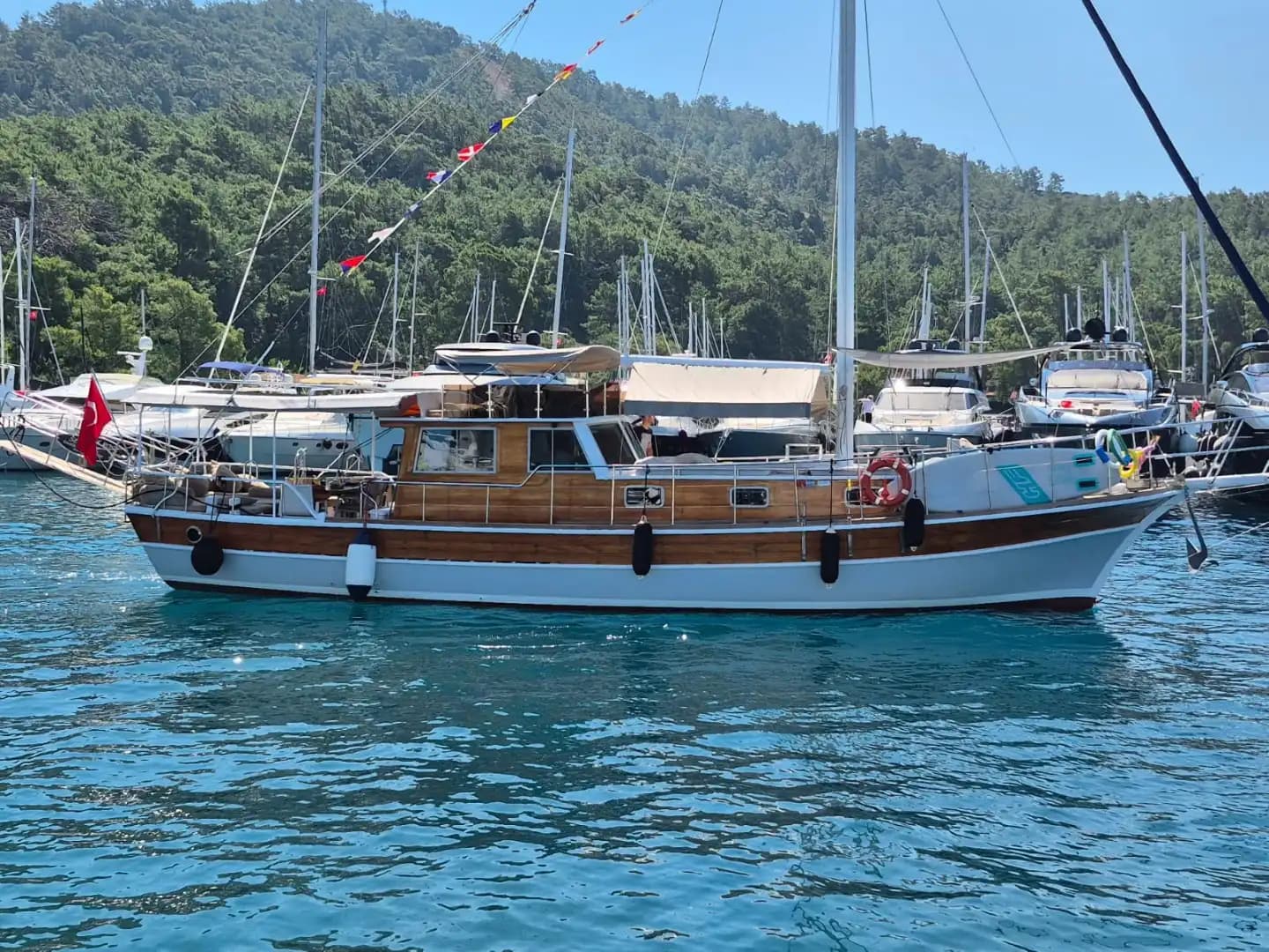 Göcek’te Günübirlik Tekne Kiralama (8 Kişilik) | 12 Adalar Yakıt Dahil 7