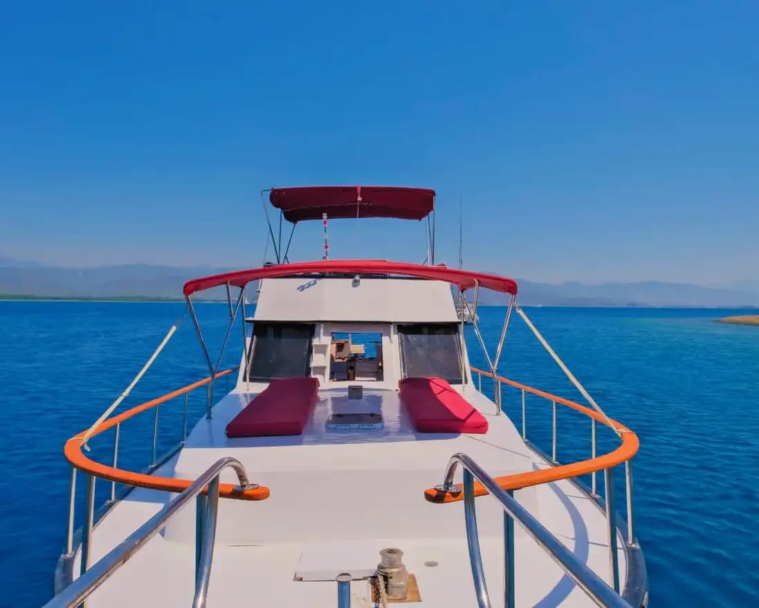 Çift Kişilik Yataklı 2 Kabin: Romantik ve Huzurlu Bir Deniz Turu 9