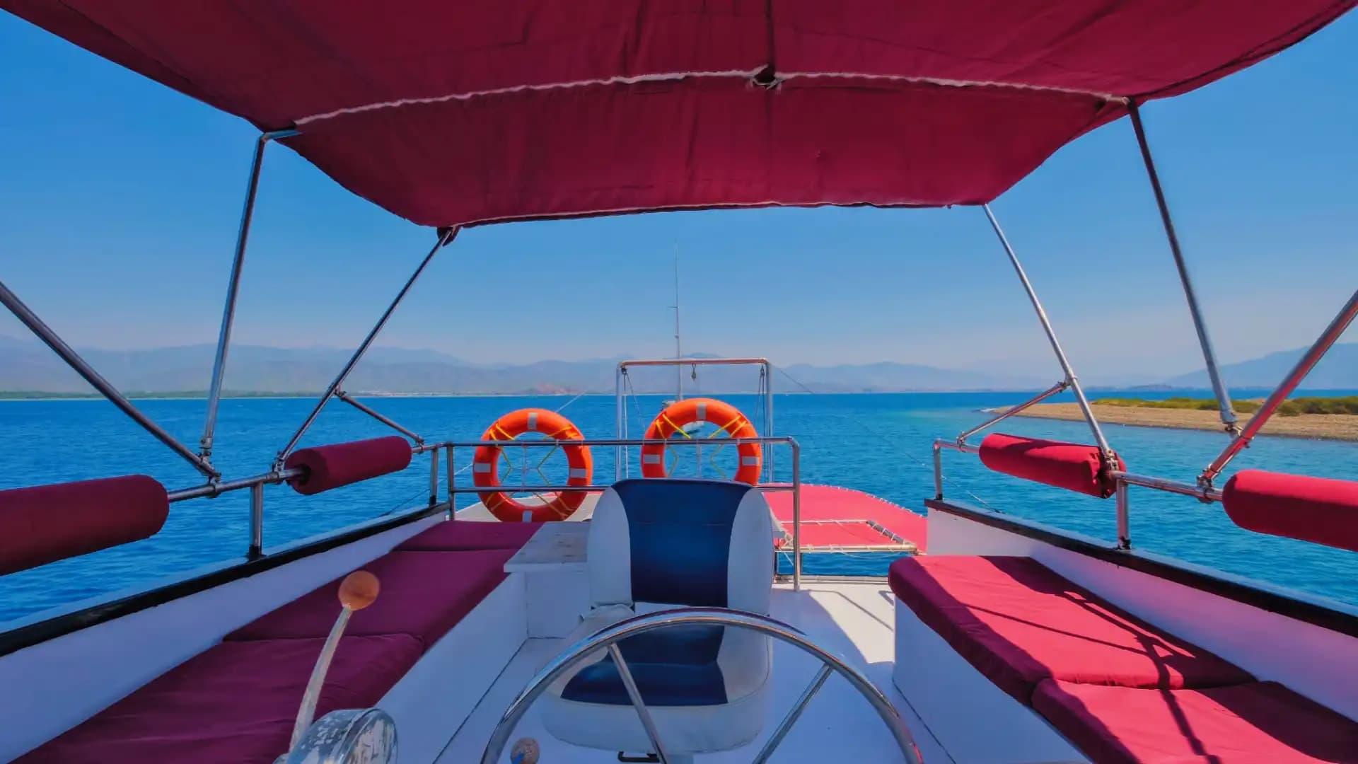Çift Kişilik Yataklı 2 Kabin: Romantik ve Huzurlu Bir Deniz Turu 12