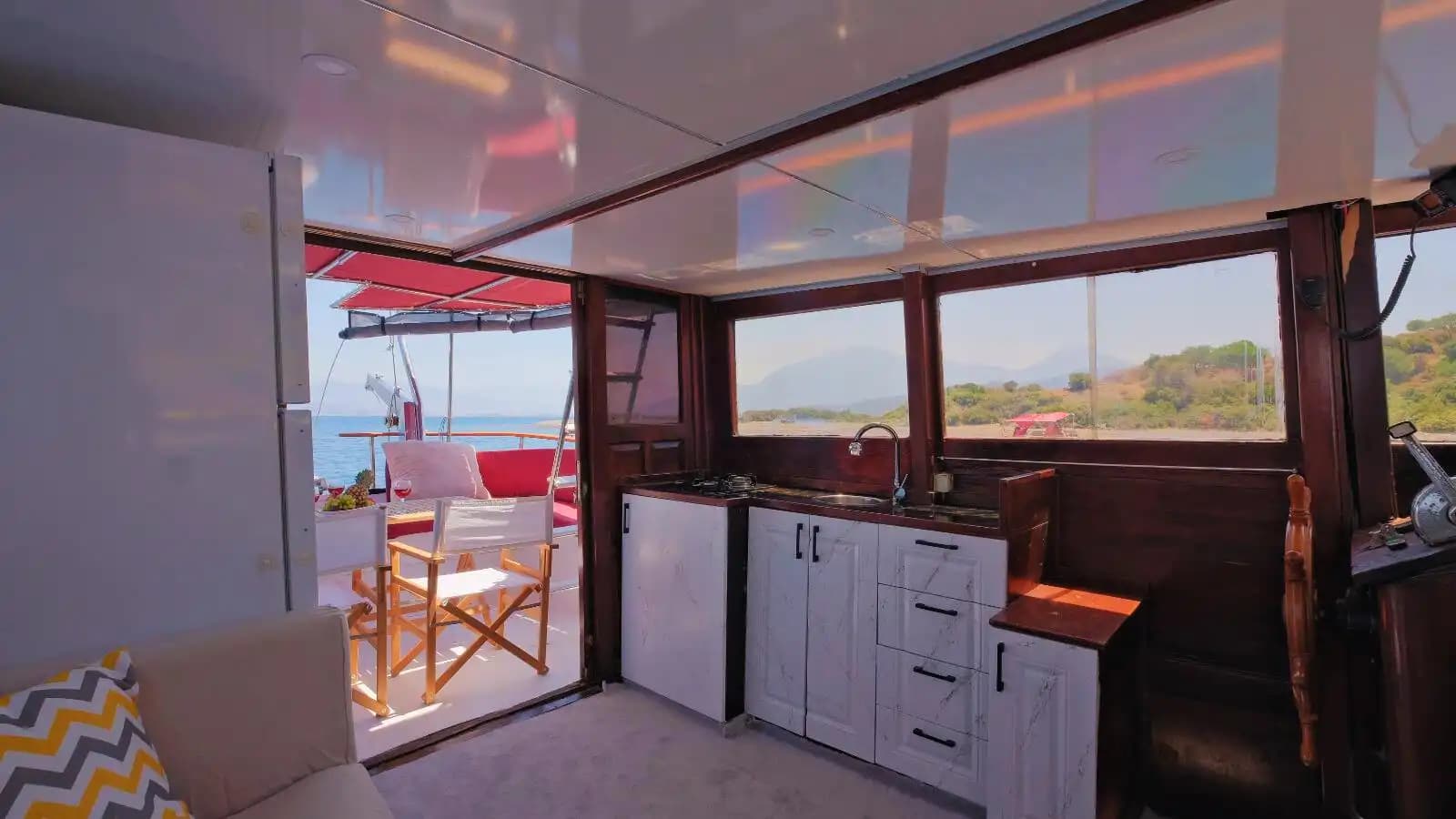 Çift Kişilik Yataklı 2 Kabin: Romantik ve Huzurlu Bir Deniz Turu 16