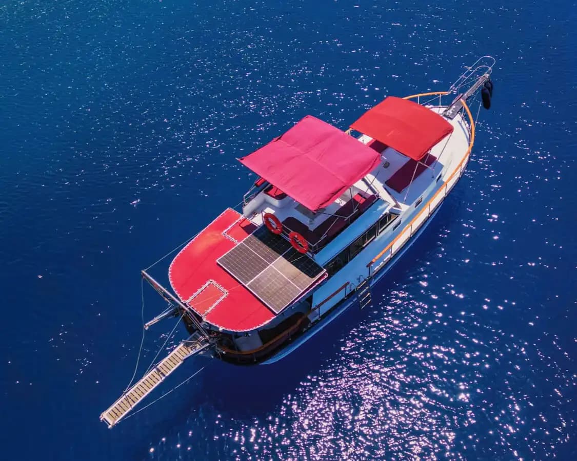 Çift Kişilik Yataklı 2 Kabin: Romantik ve Huzurlu Bir Deniz Turu 5