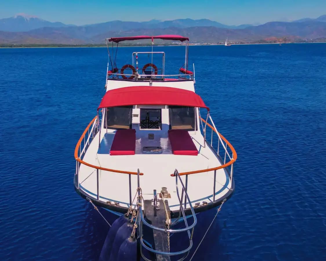 Çift Kişilik Yataklı 2 Kabin: Romantik ve Huzurlu Bir Deniz Turu 6