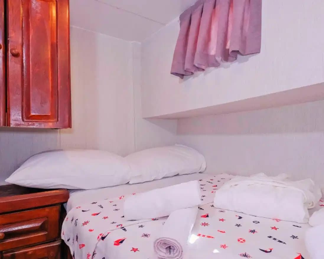 Çift Kişilik Yataklı 2 Kabin: Romantik ve Huzurlu Bir Deniz Turu 20
