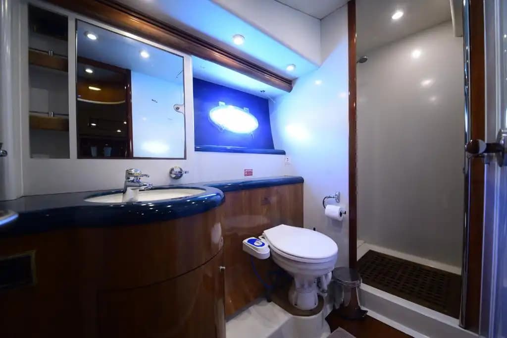 Göcek’te 24,5 Metrelik Sunseeker Motoryat Günübirlik veya Konaklamalı Kiralama 16