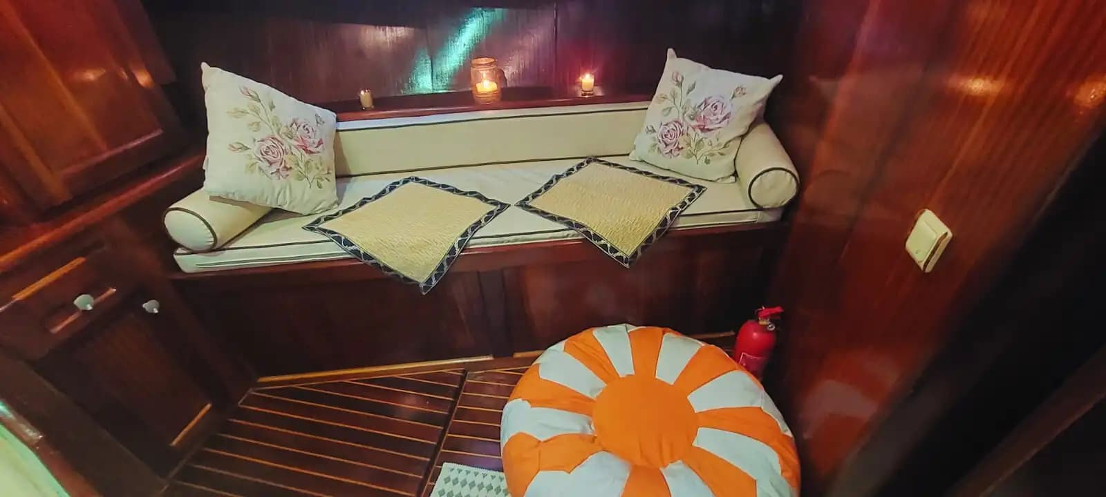 Fethiye’de Aileler İçin 12 Kişilik Konforlu Özel Tekne 13
