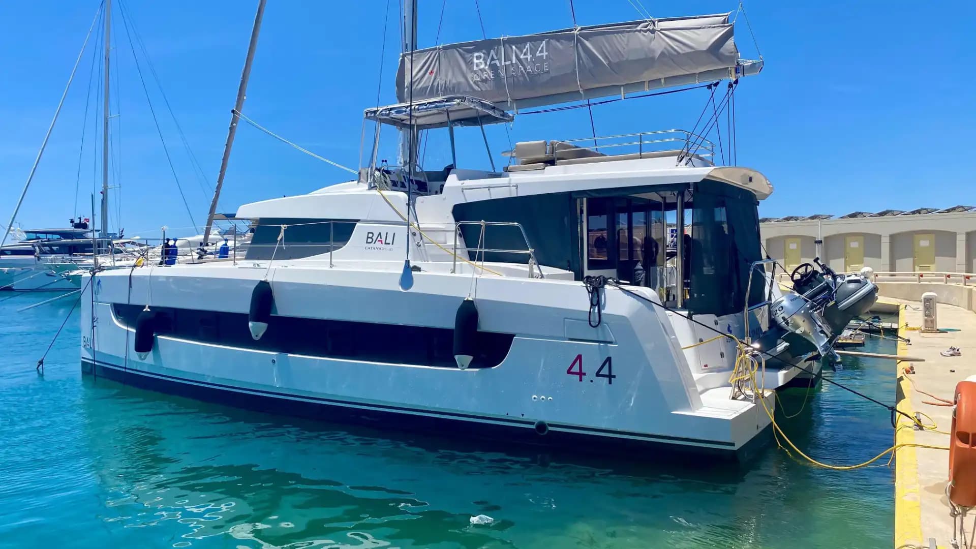 Göcek'te Bali 4.4 Katamaran Kiralama | 2024 Model 4+1 Kabin Kaptansız Charter - Teknede Parti
