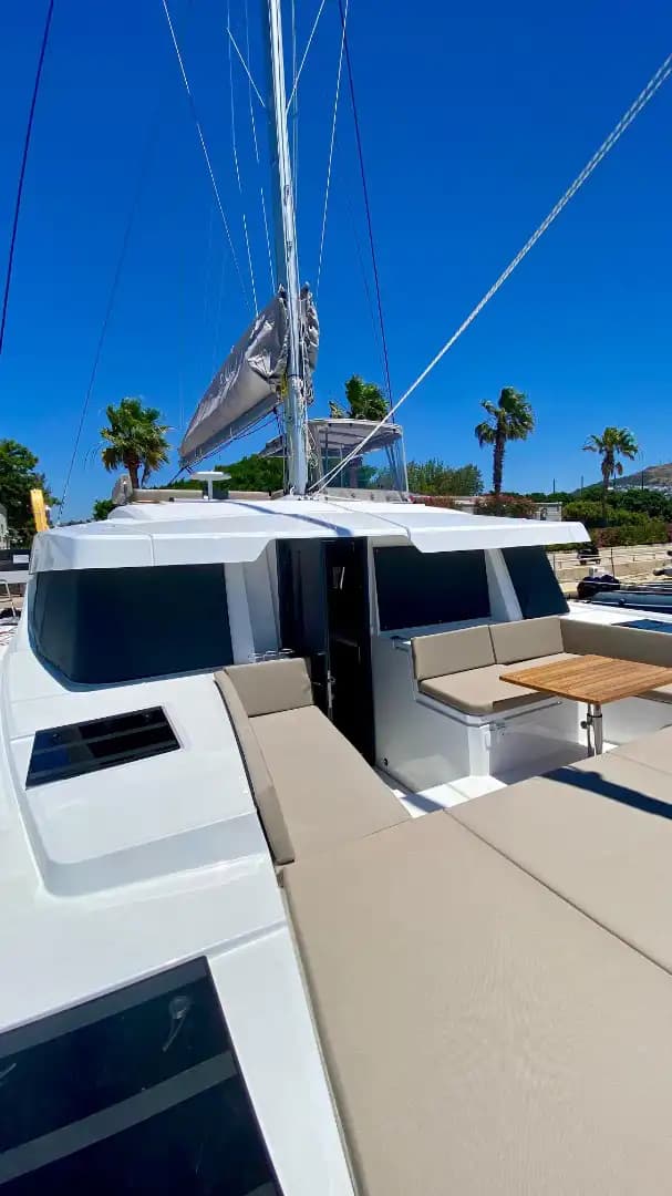 Göcek'te Bali 4.4 Katamaran Kiralama | 2024 Model 4+1 Kabin Kaptansız Charter 11