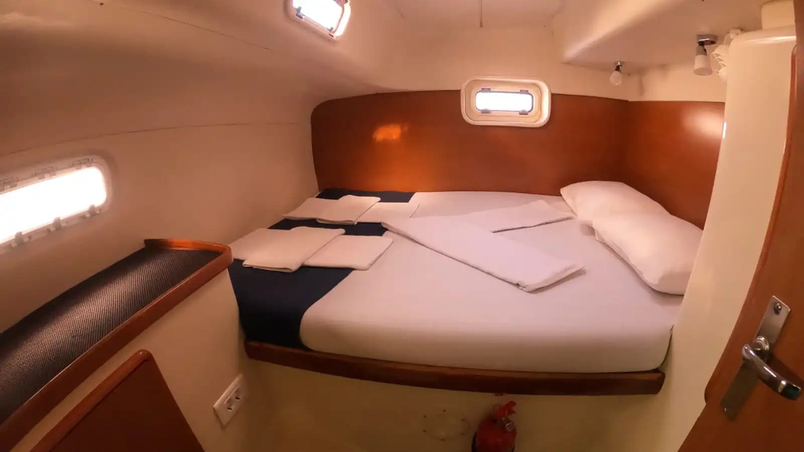 Göcek'te Aileler ve Arkadaş Grupları İçin Mükemmel Catamaran Tatili 7