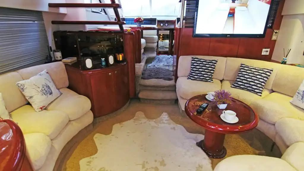 Bodrum’da Huzurlu Bir Tatil İçin İdeal 20 Metrelik Motoryat 14