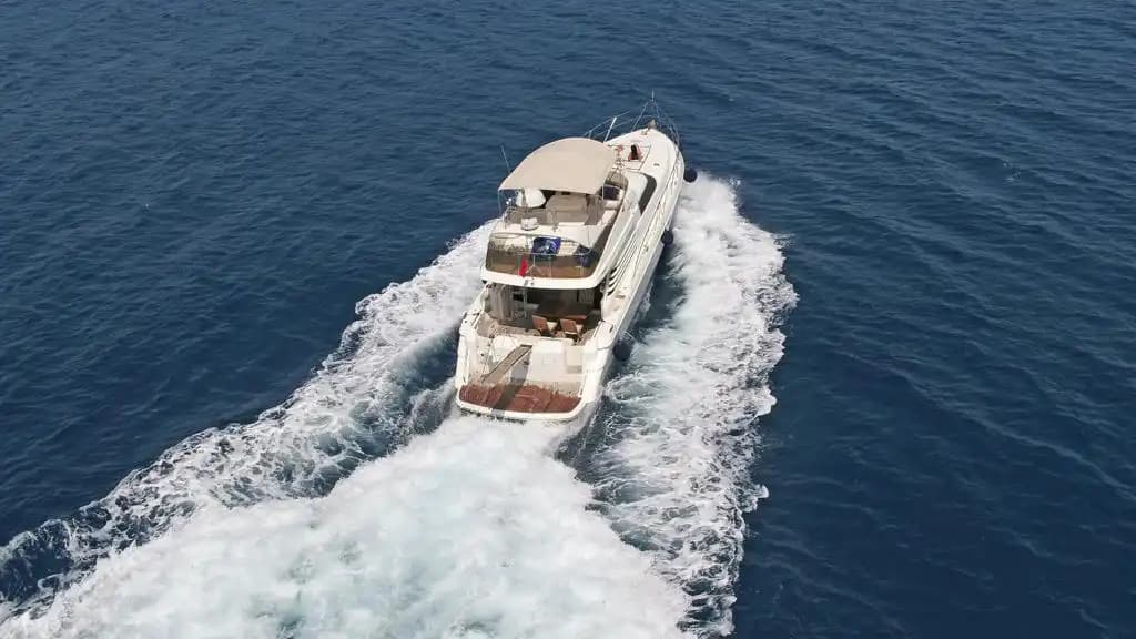 Bodrum’da Huzurlu Bir Tatil İçin İdeal 20 Metrelik Motoryat 3