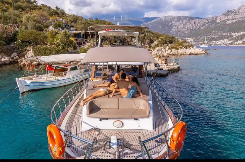 Unutulmaz Anlar İçin Kaş’ta Özel Tekne Gezisi