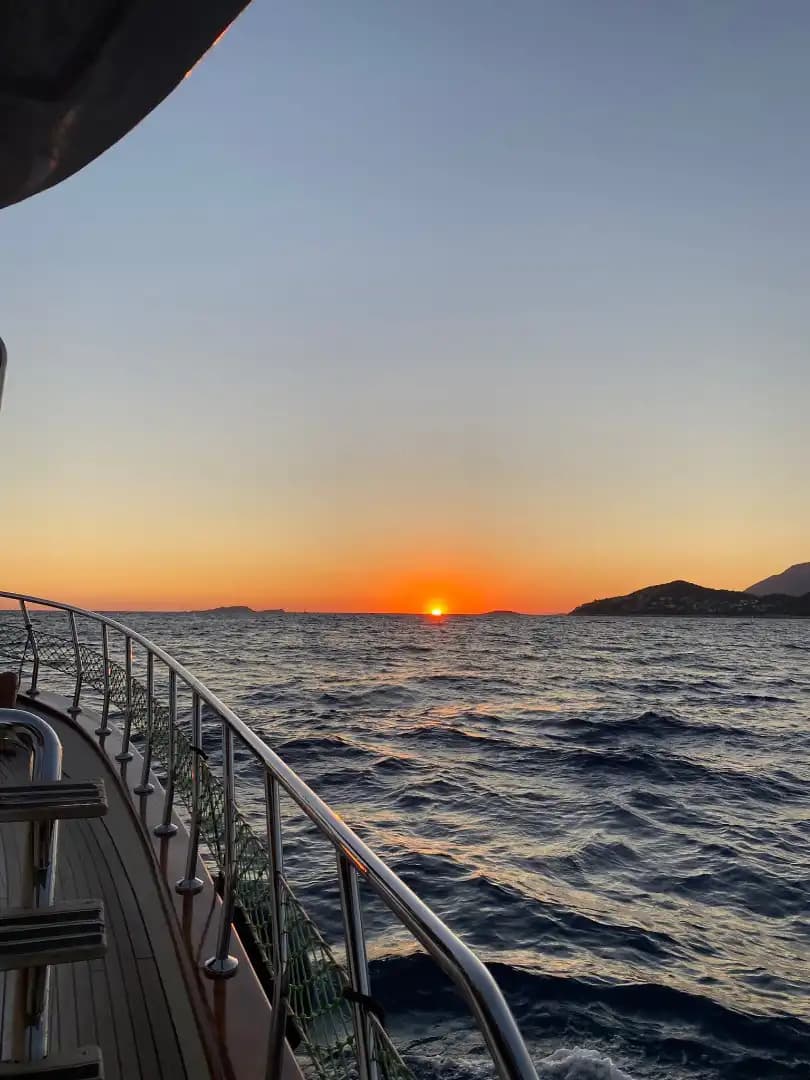 Unutulmaz Anlar İçin Kaş’ta Özel Tekne Gezisi 9
