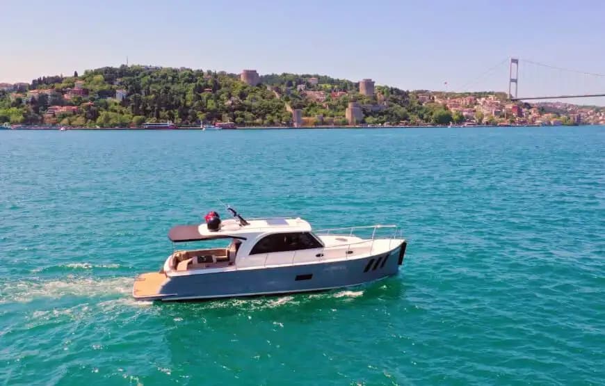 Anadolu Hisarı’ndan Ayrıcalıklı Bir Deniz Turu İçin Lüks Yat Kiralayın! - Yatta Evlilik Yıldönümü