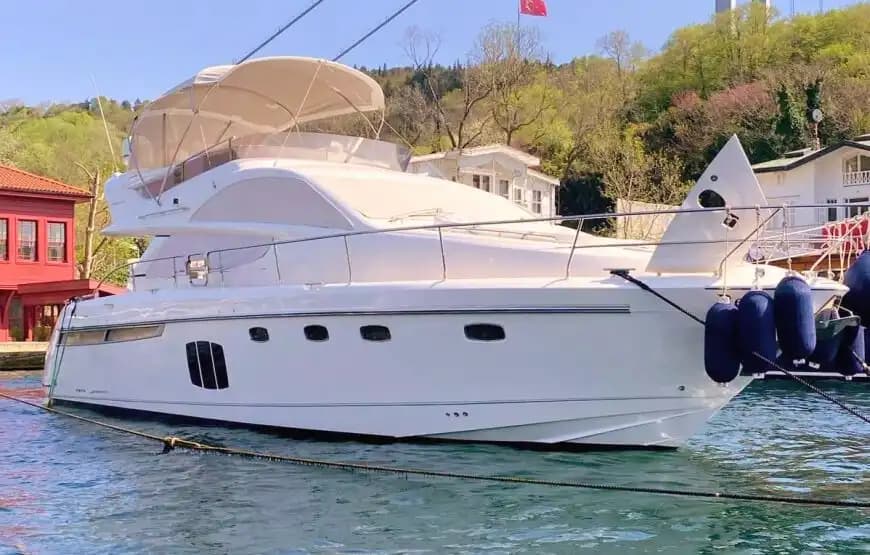 Bebek Çıkışlı 15 Metrelik Azimut Yat ile Boğaz’da Unutulmaz Tur - Yatta Evlilik Teklifi