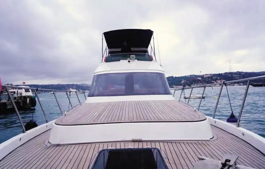 Bebek Çıkışlı 17 Metrelik Lüks Motoryat ile Boğaz’da Özel Bir Gün! 6