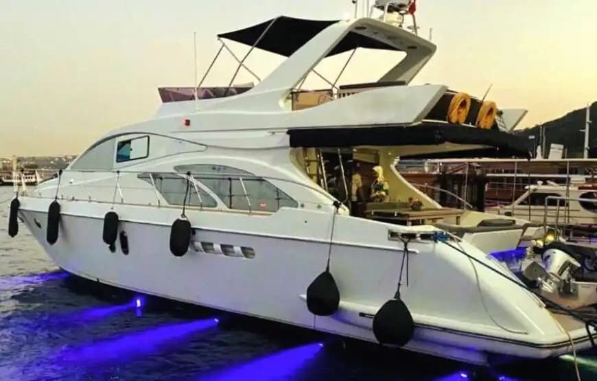 Günlük ve Konaklamalı Seçeneklerle Bebek Çıkışlı VIP Motoryat Deneyimi! 3