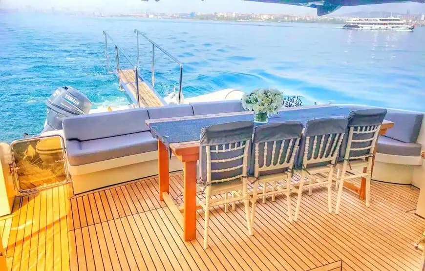 Günlük ve Konaklamalı Seçeneklerle Bebek Çıkışlı VIP Motoryat Deneyimi! 7