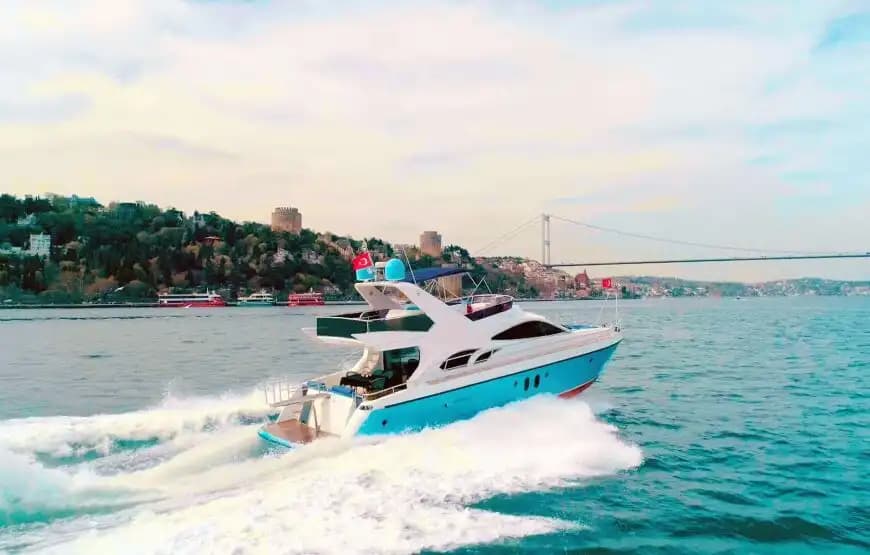 İstanbul Kuruçeşme’den Ayrıcalıklı Bir Deniz Turu İçin Lüks Yat Seçeneği! 8