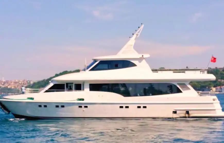 Bebek Çıkışlı 30 Metrelik Lüks Motoryat ile 80 Kişiye Kadar Özel Turlar!