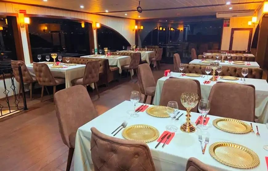 İstanbul'da 24 Metrelik Ekstra Lüks Motoryat ile 60 Kişiye Kadar Özel Organizasyonlar! 8
