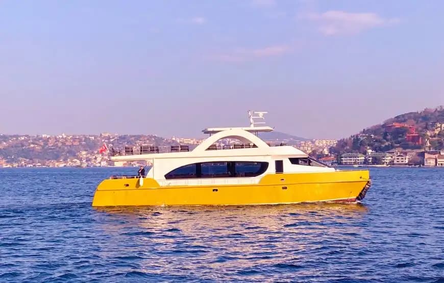 İstanbul'da 24 Metrelik Ekstra Lüks Motoryat ile 60 Kişiye Kadar Özel Organizasyonlar! 6
