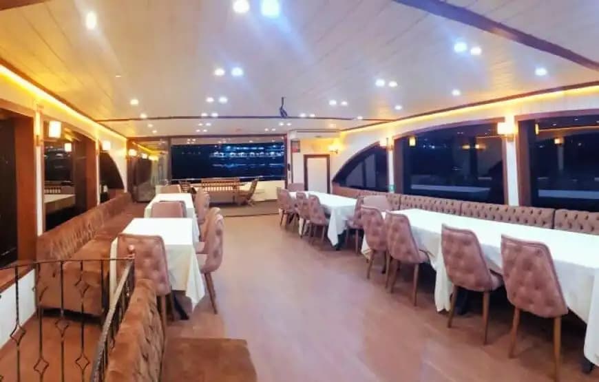 İstanbul'da 24 Metrelik Ekstra Lüks Motoryat ile 60 Kişiye Kadar Özel Organizasyonlar! 9