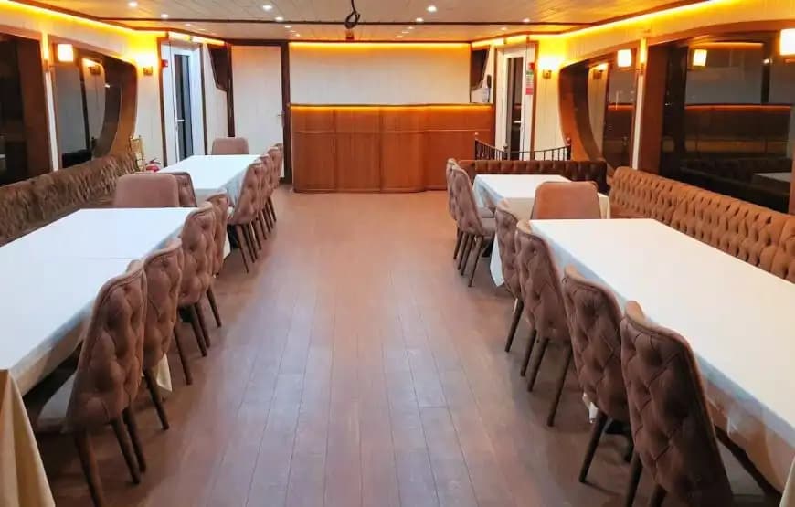İstanbul'da 24 Metrelik Ekstra Lüks Motoryat ile 60 Kişiye Kadar Özel Organizasyonlar! 10