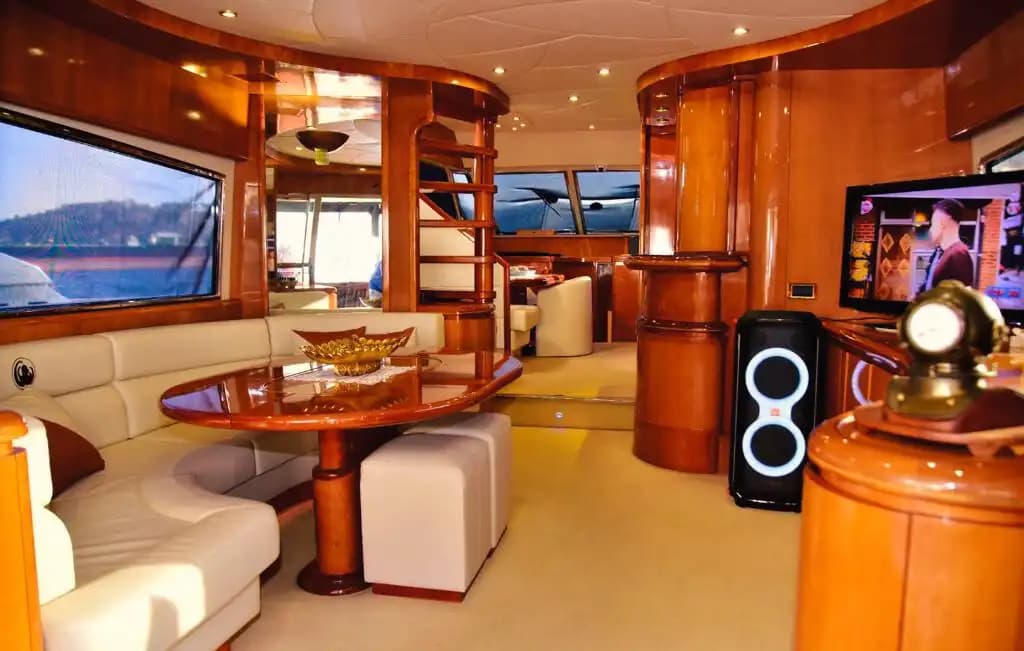 23 Metrelik Azimut Yat ile Göcek'te Lüks Bir Yolculuk 6