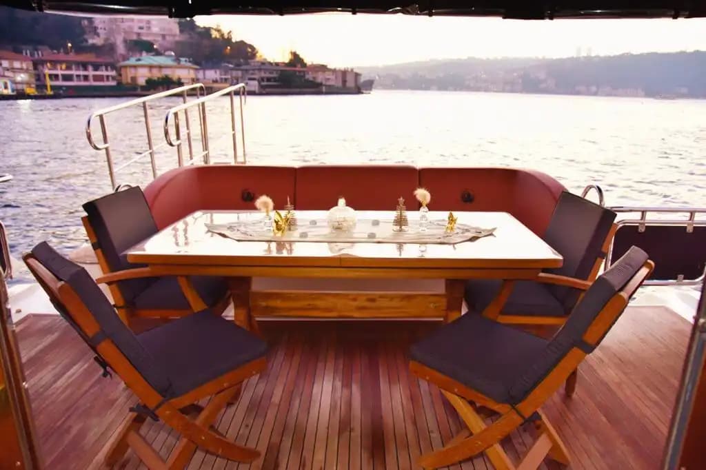 23 Metrelik Azimut Yat ile Göcek'te Lüks Bir Yolculuk 11