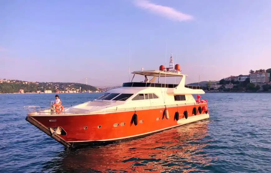 Tarabya’dan Hareket Eden Özel Yapım Motoryat ile Mavi Yolculuk - Yatta Evlilik Yıldönümü