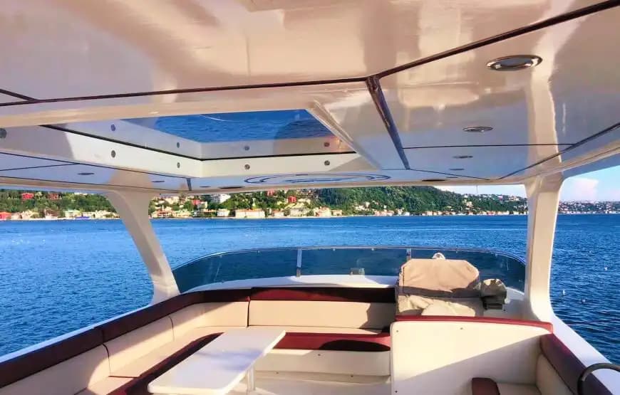 İstanbul Bebek 26 Metrelik Lüks Motoryat ile 36 Kişiye Kadar Özel Turlar! 15