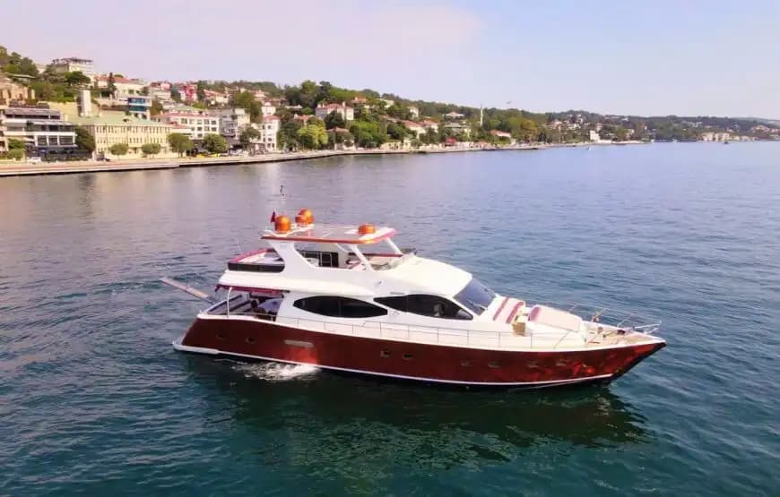 İstanbul Bebek 26 Metrelik Lüks Motoryat ile 36 Kişiye Kadar Özel Turlar! 8