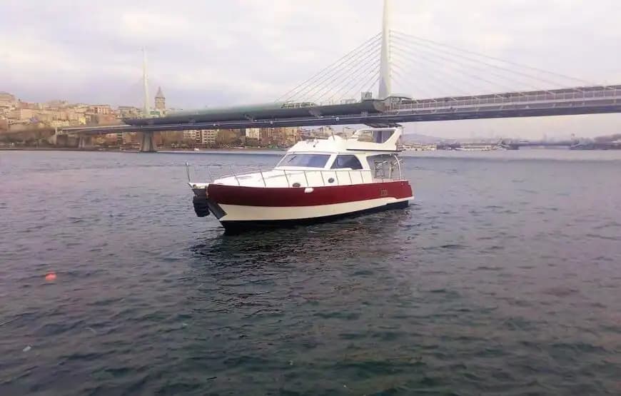 Boğaz'ın Tarihi Güzelliklerini 10 Kişiye Kadar Özel Yat ile Keşfedin 9