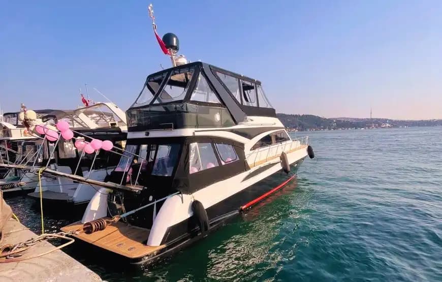 İstanbul'un Eşsiz Manzarasında Unutulmaz Bir Organizasyon İçin Yat Kiralayın!