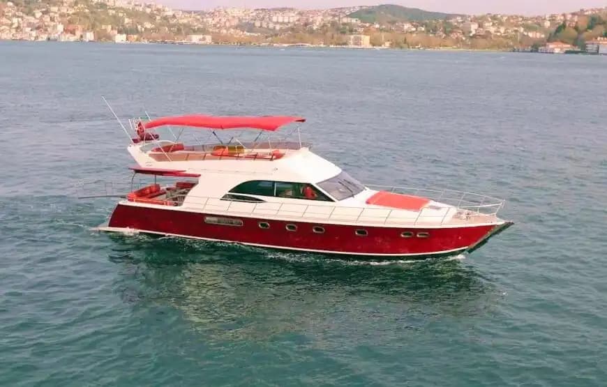 36 Kişilik Özel Yapım Yat ile Boğaz’da Muhteşem Bir Gün