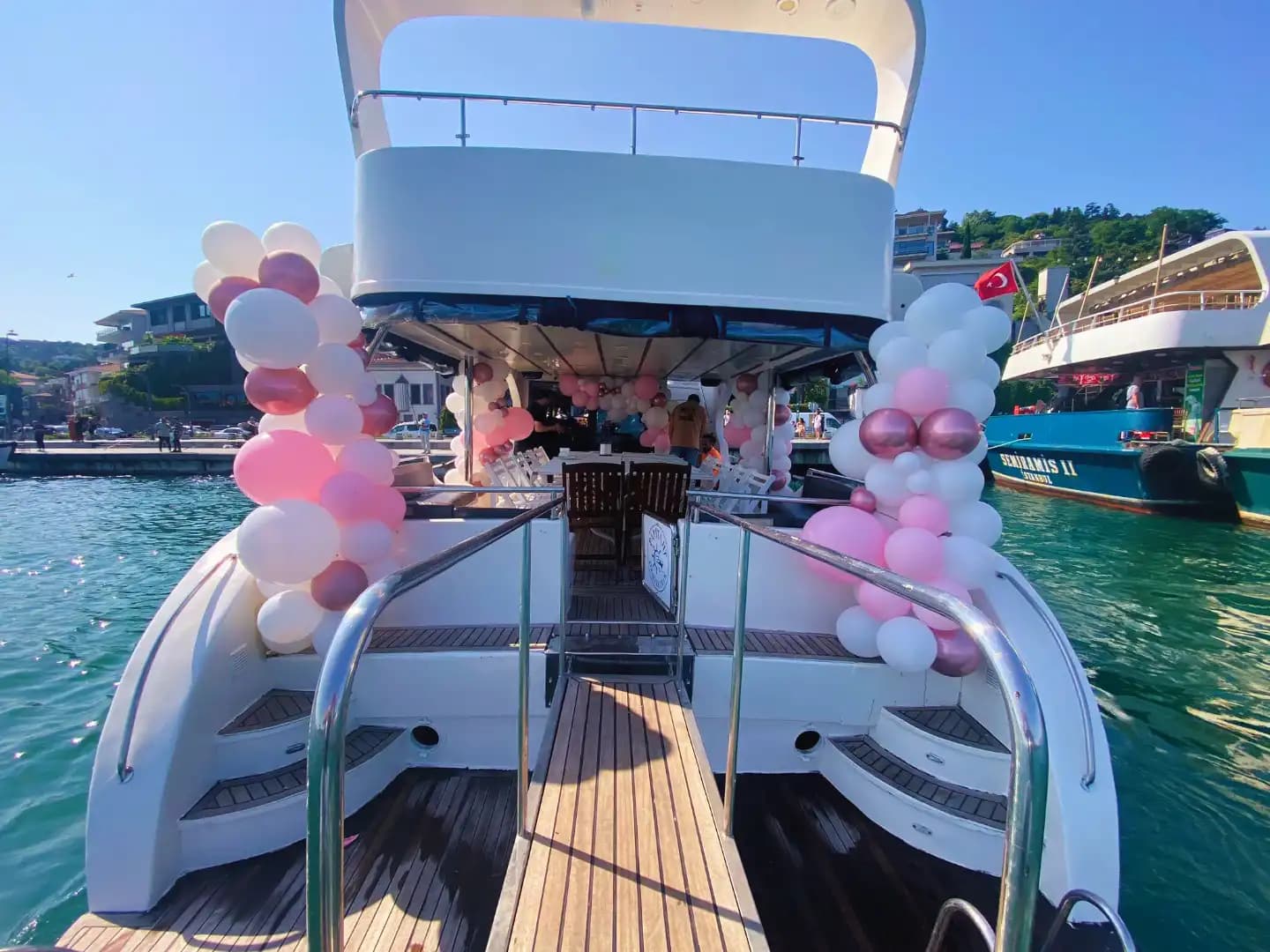 Beykoz’dan Hareket Eden Lüks Yat ile Unutulmaz Anılar Biriktirin 6