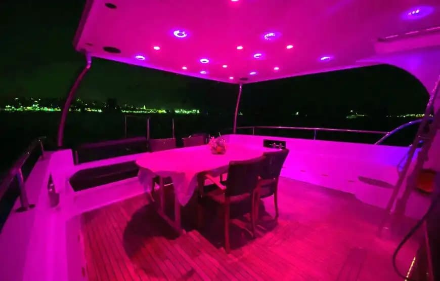 Boğaz’ın Tarihi Atmosferinde VIP Deniz Turu 7