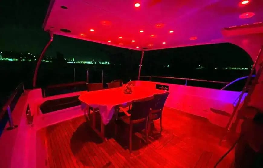 Boğaz’ın Tarihi Atmosferinde VIP Deniz Turu 6