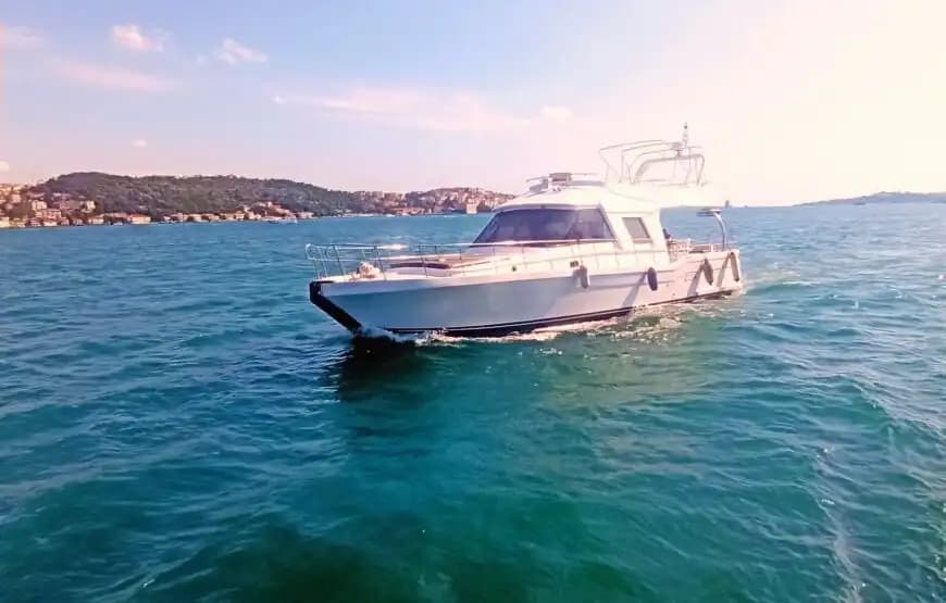 Eminönü Yat Kiralama ile Boğaz’ın Tadını Çıkarın! 5