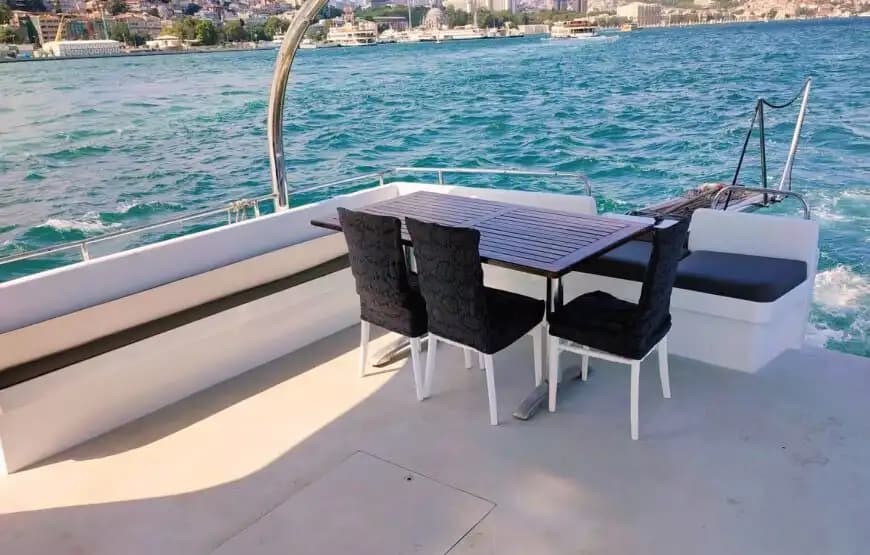 Eminönü Yat Kiralama ile Boğaz’ın Tadını Çıkarın! 9