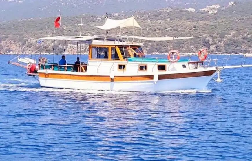 Kaş’ta 11 Metrelik Ekonomik Tekne ile Uygun Fiyatlı Mavi Tur 8