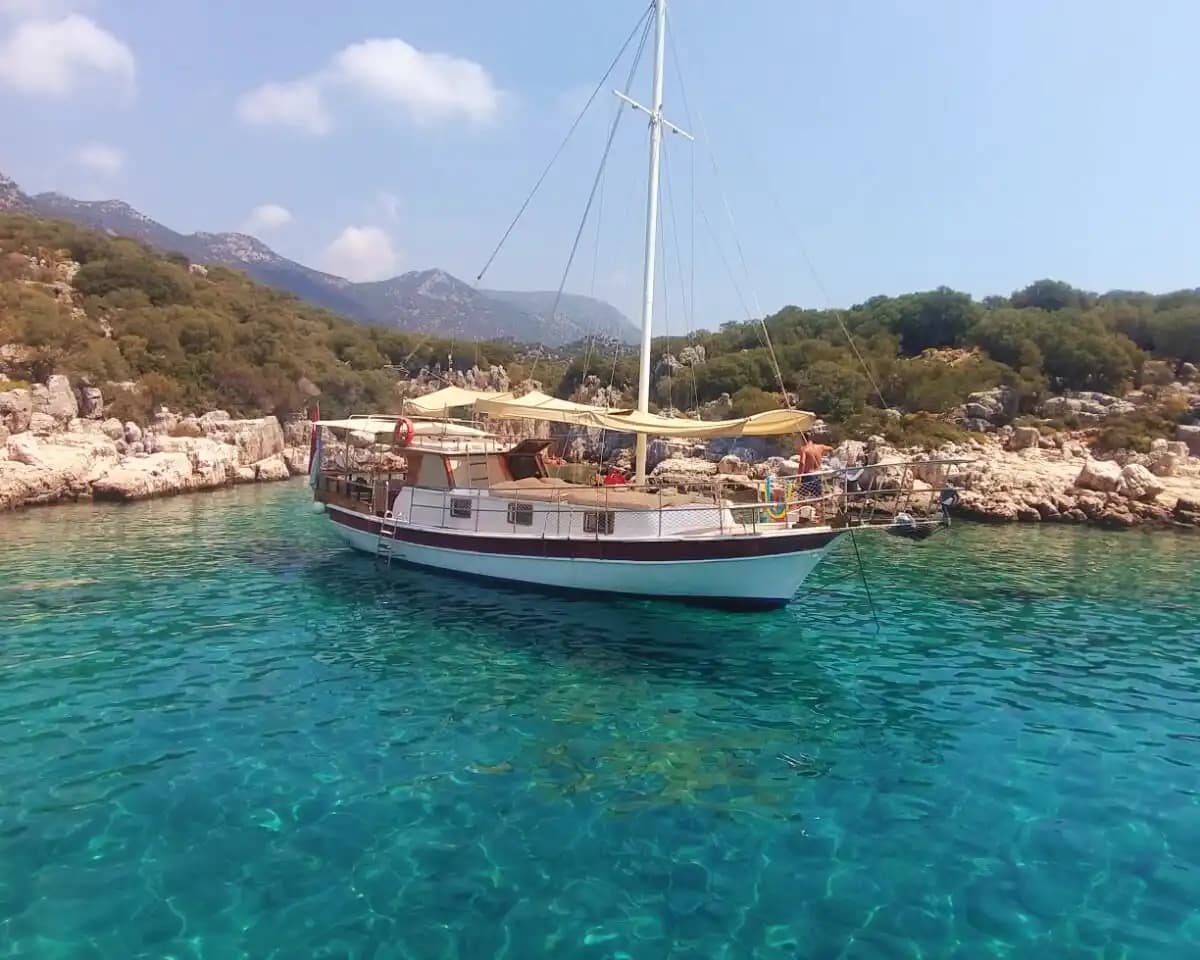 Küçük Gruplar İçin Kaş’ta Özel Günlük Tekne Deneyimi 2