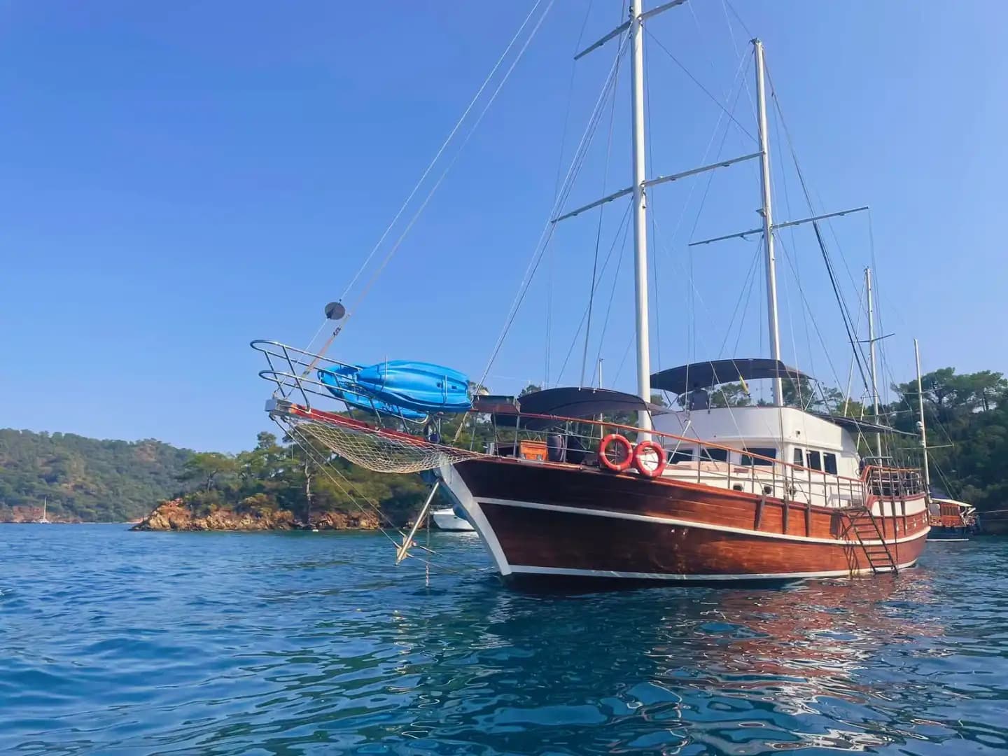 Denizle İç İçe Bir Tatil: 5 Kabinli Özel Gulet Kaş’ta! 2